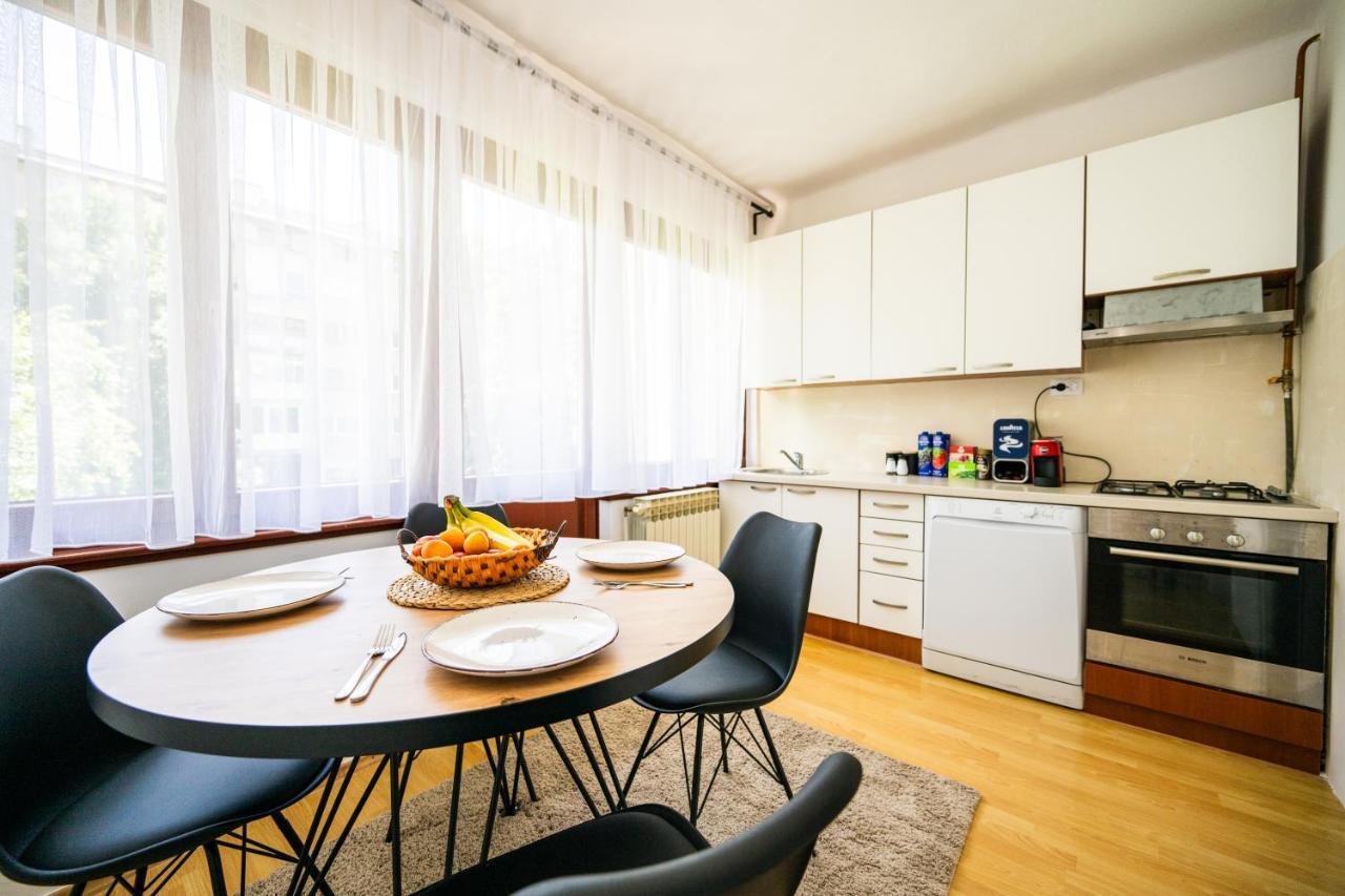 Cozy One-Bedroom Apartment Near City Center SJJ Exterior foto